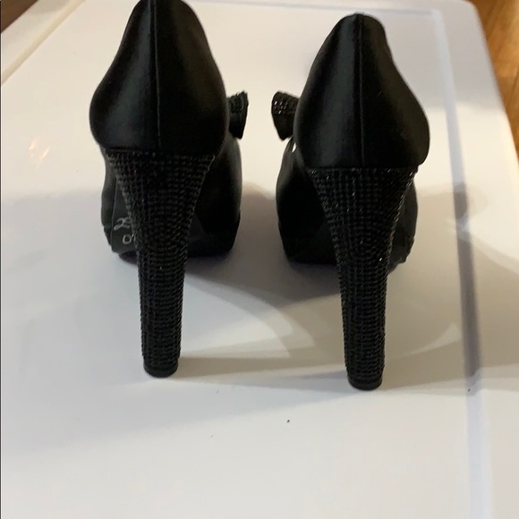 Black satin with rhinestones Vince Camuto heels - Picture 5 of 8